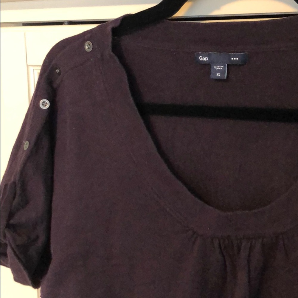 Short sleeve sweater